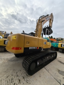 Excavadora SANY SY215C de bajo kilometraje para obras de construcción comerciales, de alta calidad, en venta. - Product Image 5
