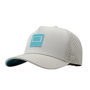 Casquette de golf en maille perforée avec logo personnalisé OEM, 5 panneaux, visière légèrement incurvée, patch en caoutchouc imperméable, snapback - Product Image 1
