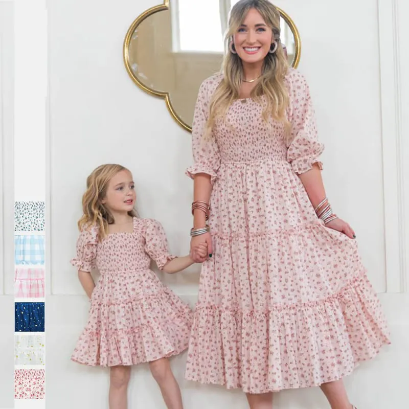 Ebeveyn-çocuk kız giyim iki parçalı Set 2021 moda çiçek anne ve kızı elbise sevimli <span class=keywords><strong>kare</strong></span> yaka fener kollu elbise