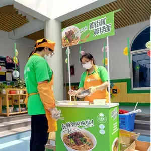 Display meja promosi berdiri Pop Up pemasaran iklan luar ruangan kustom pabrik