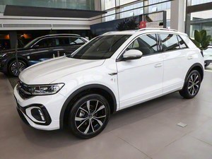 Nuovo Motore Turbo per SUV <span class=keywords><strong>T</strong></span>-<span class=keywords><strong>ROC</strong></span> VW con Pneumatici R17, Cambio Automatico, Telecamera Posteriore, Alimentazione a Benzina, Guida a Sinistra - Product Image 4