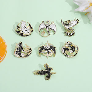 Vintage dragón pájaros animales broche Pin solapa Metal regalos mochila sombrero amigos broche insignia accesorios de joyería - Product Image 1