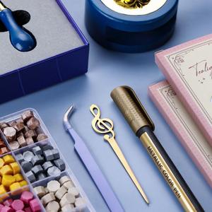 Kit complet de sceau à la cire avec granulés de cire, têtes de sceau, outils, plaque chauffante pour la scellure des enveloppes et fournitures d'artisanat - Product Image 2