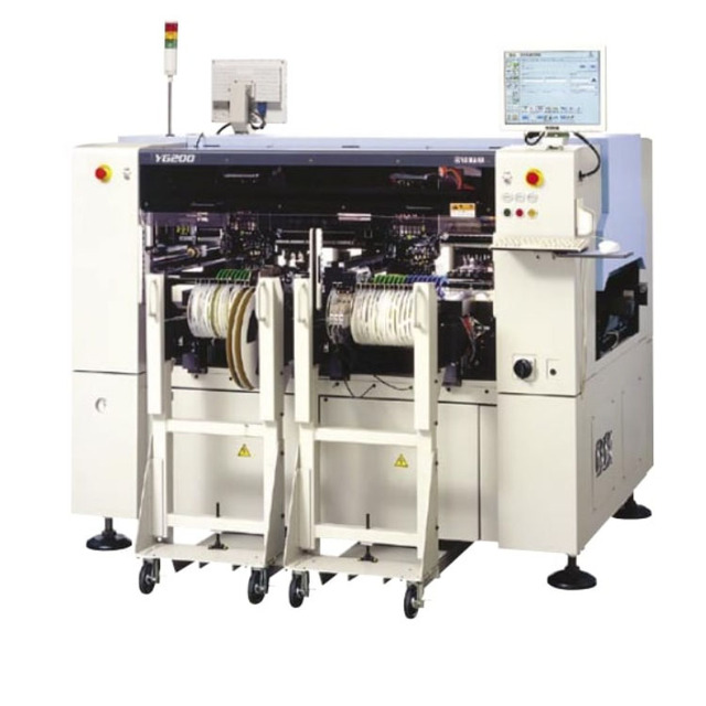 YAMAHA USED PICK PLACE MACHINE High Speed SMT Machine YG200