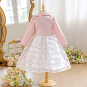 Conjunto <span class=keywords><strong>de</strong></span> Vestido <span class=keywords><strong>de</strong></span> Fiesta para Niñas <span class=keywords><strong>de</strong></span> 5 a 10 Años con Estampado <span class=keywords><strong>de</strong></span> Corazones, Abrigo <span class=keywords><strong>de</strong></span> Tweed a Juego y Bolso Bandolera - Venta al por Mayor - Product Image 1
