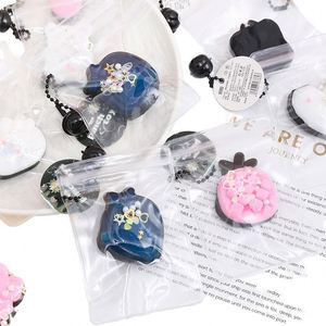 Mini Juguete Blandito con Forma de Fruta, Diseño Creativo de Campana de TPR para Aliviar el Estrés, Regalo para Niños y Adultos, Mejora el Estado de Ánimo - Product Image 2