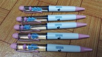 Meilleure vente de haute qualité 1.0mm Logo personnalisé impression stylo flottant sperme oeuf flotteur liquide stylo à bille en plastique Durable