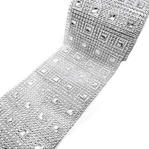 Venta al por mayor 24 filas redondo de plata de diamantes de corte de acrílico plástico cuadrado de diamantes de imitación de rollo para ropa de cama - Product Image 2