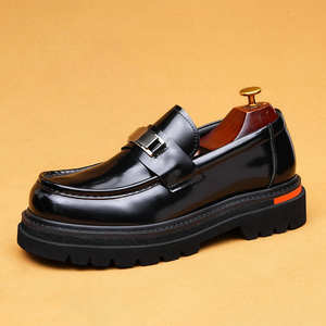 Zapatos de cuero transpirables y a la moda para hombre, zapatos formales de negocios, zapatos casuales planos, zapatos para exteriores que aumentan la altura, zapatos de talla grande para hombre - Product Image 1