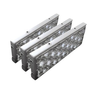 Marchepied de camion en aluminium gris argenté, robuste et antidérapant, pour accessoires de camion - Product Image 1