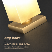 Lampe de table en cuivre Olid, lampe de chevet nordique de luxe, 3 couleurs, LED à intensité variable, abat-jour en verre givré pour chambre à coucher, salon