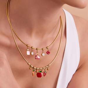 Collier à breloques tendance, plaqué or 18 carats, collier ras du cou en acier inoxydable et collier avec pendentif en émail de fruits et légumes - Product Image 3