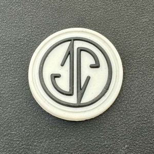 Patch en PVC souple 3D gaufré avec logo personnalisé, patch en caoutchouc PVC, logo personnalisé pour vêtements, fixation par crochet ou à coudre - Product Image 1
