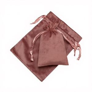 Sacs à cordon en velours doux de luxe prêts à être expédiés, pour bagues, bracelets, emballages de bijoux, logo personnalisé imprimé, recyclables - Product Image 4