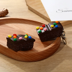 กระเป๋าจี้รูปลูกกวาดช็อคโกแลตจำลองขนาดเล็กมีสไตล์แปลกใหม่ที่น่าสนใจสำหรับผู้ชายและผู้หญิง - Product Image 4