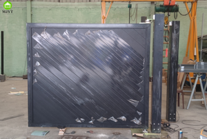 Porte battante d'allée électrique en aluminium ouverte à distance noire et grise pour le service de modélisation 3D de maison inclus - Product Image 6