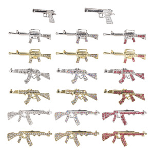 3D lega pistola Nail Charms strass diamanti lucidi metallo AK <span class=keywords><strong>arma</strong></span> pistola Punk Y2K Nail Art gioielli per unghie decorazione - Product Image 6