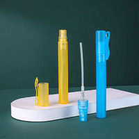 Vente en gros de flacons de parfum en plastique miniatures de 5 ml, 8 ml, 10 ml, design unique, vaporisateur, flacon de voyage vide, échantillon