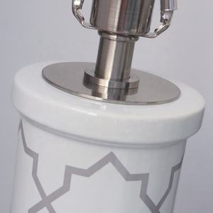 नई चीनी देहाती चीनी मिट्टी टेबल लैंप प्रकाश लक्जरी बेडरूम बेडसाइड दीपक सरल आधुनिक कमरे में रहने वाले सोफे सजावटी टेबल लैंप - Product Image 5