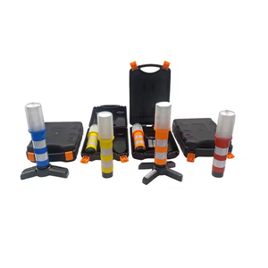 Luce di Segnalazione LED Multifunzione ad Alta Visibilità, Torcia Ricaricabile per Auto, Camion, Campeggio ed Emergenze - Product Image 3