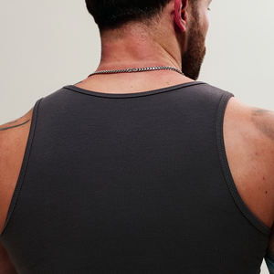 Canotta Sportiva da Uomo Personalizzata per Fitness e Allenamento, Alta Qualità, Pesante, Aderente, Canotta da Palestra a Costine - Product Image 5