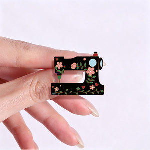 Set de Pins Esmaltados de Costura Creativa: Máquina de Coser Floral, Insignia Metálica, Pin de Solapa Elegante para Acolchado, Decoración, Regalo - Product Image 2