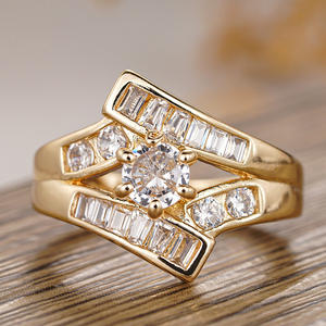 Anillo de Diamantes A194 en Oro Amarillo, Corte Brillante Redondo, Diamante Natural de Compromiso para Mujer, Color G, con Piedras Laterales - Product Image 5