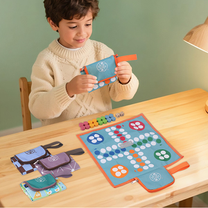 Mini jeu d'échecs de poche 2-en-1 en bois avec pièces d'échecs, jeu de table Nine Men's Morris et Goose pour enfants et divertissement de fête - Product Image 1