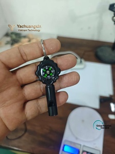 พวงกุญแจนกหวีดพร้อมเข็มทิศ 2-in-1 พร้อมจอแสดงผลเรืองแสงสำหรับการเดินป่าตั้งแคมป์เอาตัวรอดกลางแจ้ง - Product Image 6