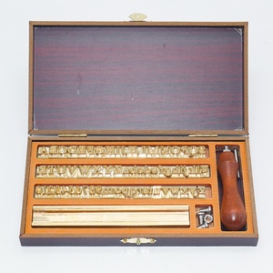 แม่พิมพ์ตัวเลขทองเหลืองอุตสาหกรรมแบบกำหนดเองสำหรับการสลักโลหะ - Product Image 1