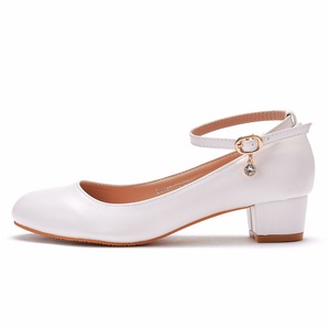 Sandales à talons carrés bas de <span class=keywords><strong>3</strong></span> <span class=keywords><strong>cm</strong></span>, escarpins de soirée, chaussures décontractées de bureau pour femmes, chaussures de mariage blanches pour femme - Product Image 2
