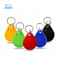 Kunden spezifischer 13,56 MHz 125kHz RFID-Schlüsselbund-Zugangskontroll-Schlüssel anhänger TK4100 T5577 RFID-Chip