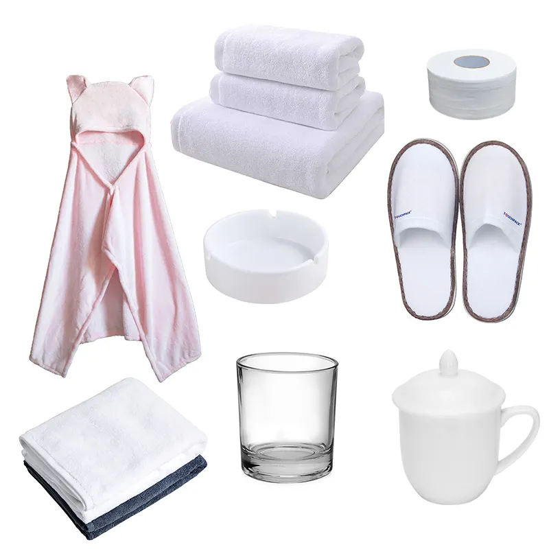 Fournitures pour hôtels 5 étoiles Guesthouse personnalisée Accessoires de chambre Pantoufles + Serviette + Tasses Ensemble hôtel écologique Fournitures