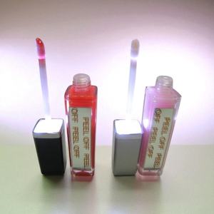 <b>Lips</b> <b>Gloss</b> LED Light Function Plastic Screw Cap Lipgloss - Product Image 5