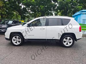 <span class=keywords><strong>2011</strong></span> Je-ep 2.4L CVT Sport Edition Transmission automatique Véhicule d'occasion Voiture à carburant Prix bon marché Offre Spéciale Voiture d'occasion à bas prix - Product Image 4