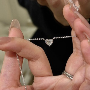 สร้อยคอจี้เงินแท้ S925 รูปใบโคลเวอร์สองด้าน ประดับมุกและดอกไม้สไตล์เรโทร พร้อมเพชร หรูหรา - Product Image 1