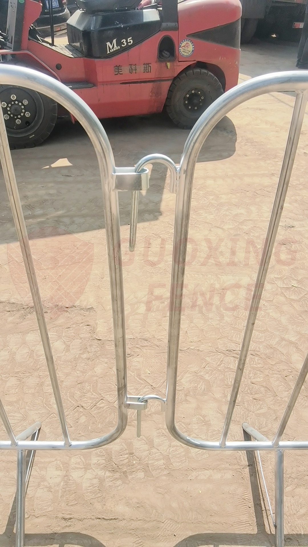 stage barricade