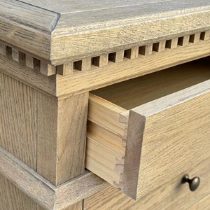 Fh1259 tinh tế Pháp tỉnh thủ công hamptons-phong cách rắn gỗ sồi Bàn Cạnh Giường ngủ với ba ngăn kéo. - Product Image 3