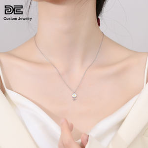 De carino divertente fiore di girasole in resina a forma di <span class=keywords><strong>margherita</strong></span> in argento Sterling 925 <span class=keywords><strong>ciondolo</strong></span> collana 925 placcato in oro da indossare ogni giorno - Product Image 3