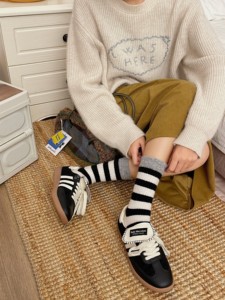 Bán Buôn Phụ Nữ Thời Trang Vớ Len Fluffy Ấm Cúng Mờ Màu Sọc Vớ - Product Image 5