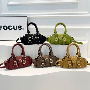 Nouveau Sac à Bandoulière Designer 2025 pour Femme avec Rivets, Sacs Fourre-Tout Tendance, Sacs Bandoulière Mignons, Sacs à Main Portables et Petits Sacs à Main pour Femme - Product Image 1