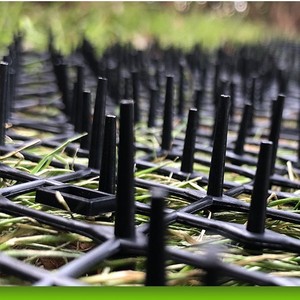 Tapete Antideslizante de Grado Comercial Personalizable a Prueba de Gatos con Sistema de Enclavamiento para Grandes Áreas, Ideal para Balcones - Product Image 4