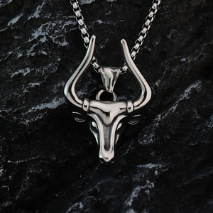 Collar con colgante de cabeza de toro de acero inoxidable para hombre, amuleto de animal, regalo para combinar con ropa - Product Image 3