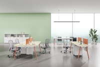 Poste de travail de bureau moderne pour 4 personnes, bureau modulaire avec cloison d'intimité, système de gestion des câbles, structure en acier, MFC E0