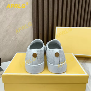 Nouvelles chaussures plates décontractées en cuir pour femmes, style britannique, en cuir de vachette brodé, à talon plat et à lacets, pour la marche et la course, collection automne/hiver. - Product Image 2