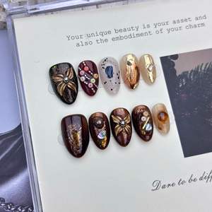 Kit de faux ongles à presser 3D French Tip, vente en gros, faits main, courts, en forme d'amande, personnalisés, en gel souple - Product Image 1