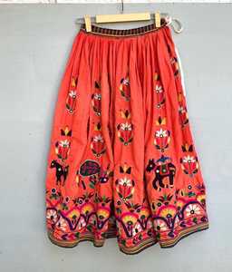 Jupe droite vintage brodée à la main en rayonne Kuchi avec pompons et ceinture pour femme toutes saisons – Collection 2025 en vogue - Product Image 3