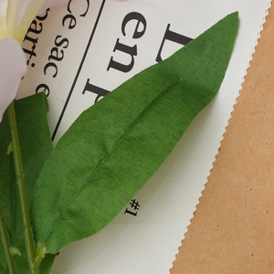 Fleurs de lys artificielles à trois branches Sayuri Mihara, 70 cm de haut, décoration de mariage, matériaux floraux de simulation - Product Image 3