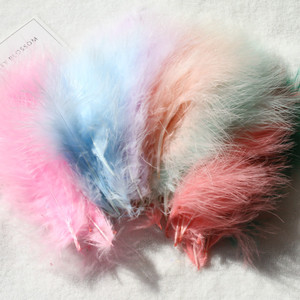Plumes de marabout de dinde blanches, violettes et noires de la meilleure qualité, en guirlande, pour la confection de costumes - Product Image 1
