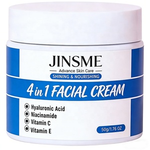 Lotion hydratante 4-en-1 infusée au rétinol, squalane, céramide et niacinamide pour éclaircir, lutter contre le vieillissement et réparer la peau - Product Image 4